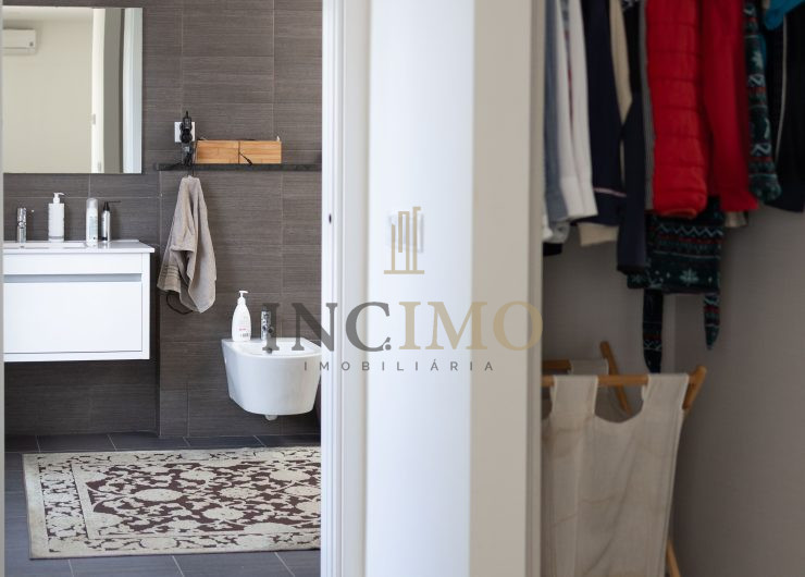 Closet Suite / I.S. Suite